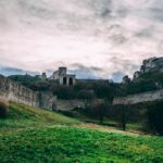 gray-castle-under-cloudy-sky-831082